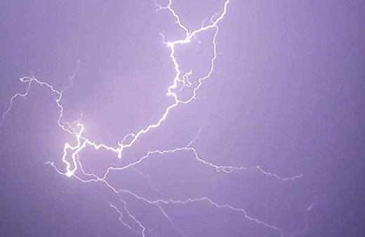 Yıldırım çarpmasından 100'den fazla kişinin öldüğü Hindistan'a taziye