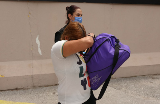 Çanakkale'de açamadığı kapı olmayan kadın hırsız yakalandı