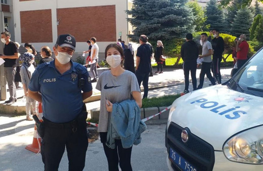 Eskişehir'de bir yıllık emeklerini polis ağabeyleri kurtardı