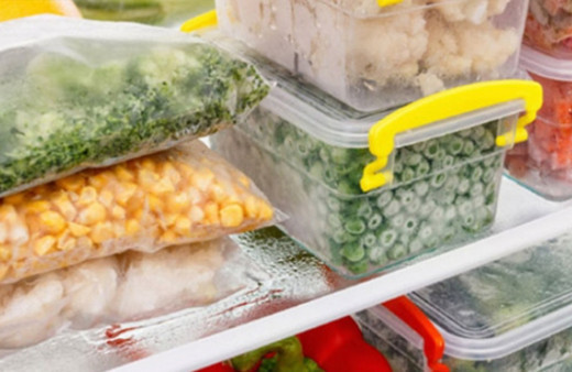 Koronavirüs yediğimiz gıdalarla bulaşır mı? Prof. Dr. Pınar Çıragil'den önemli açıklamalar