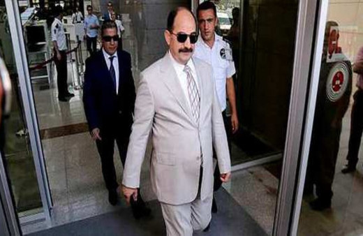 FETÖ'cü Zekeriya Öz'e atıldığı söylenen yumruk şehir efsanesine dönüşmüş!