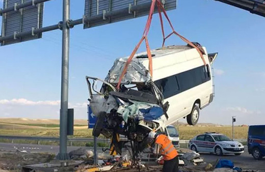 Konya'da 7 kişinin öldüğü kazada TIR şoförü tutuklandı