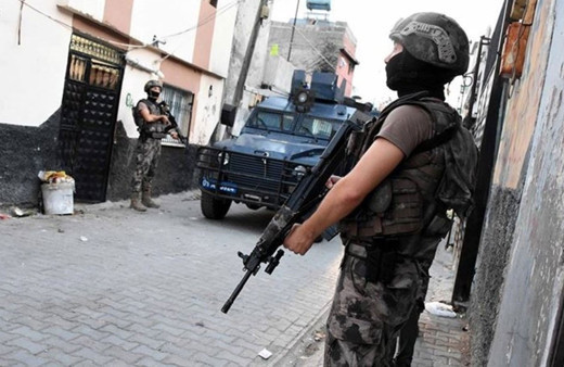 Diyarbakır'daki terör örgütü PKK'ya yönelik operasyonda 23 tutuklama