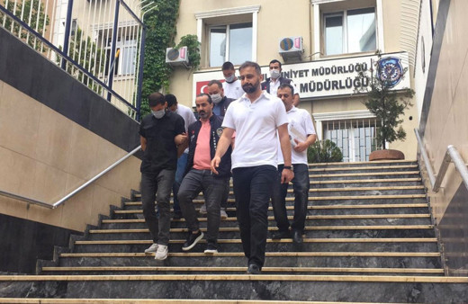 Fatih'te hırsızlıkla suçlanınca kurşun yağdırdı! Ölü ve yaralılar var