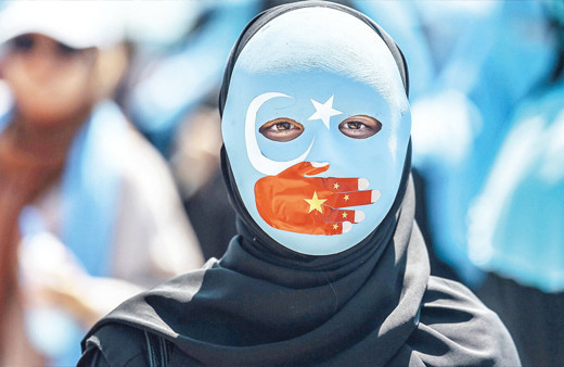 Fransa Çin'in Uygur Türklerine yaptıklarını 'soykırım' olarak tanıdı