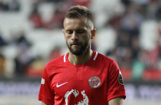 Antalyasporlu futbolcu Hakan Özmert'e 3 maç ceza