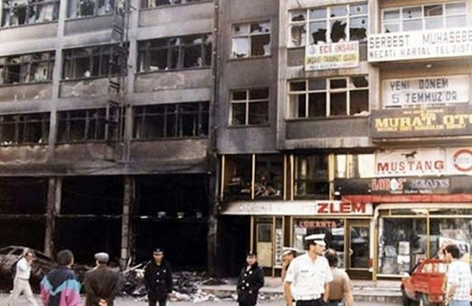 Sivas katliamı kaç yıl oldu 2 Temmuz olayları bugün kaçıncı yıldönümü