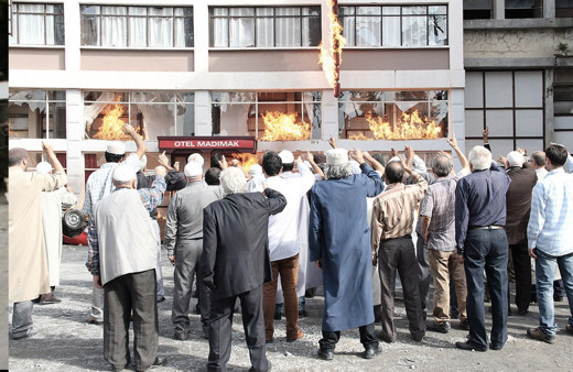 2 Temmuz 1993 Madımak Olayı nedir Madımak Oteli'nde neler oldu?