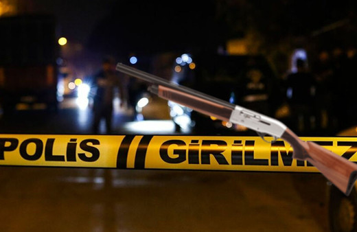 Manisa'da şahıs husumetli olduğu aileye katliam yaptı