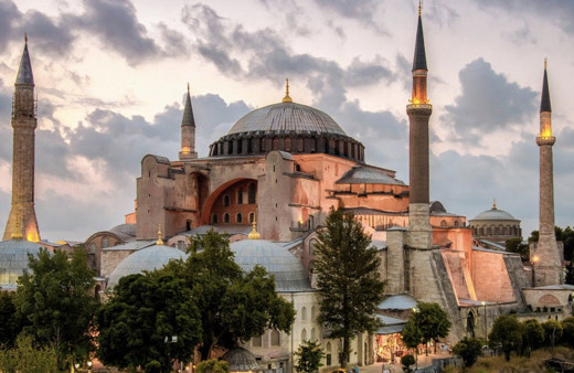 Ayasofya nerede Ayasofya tarihi Ayasofya neden önemli?