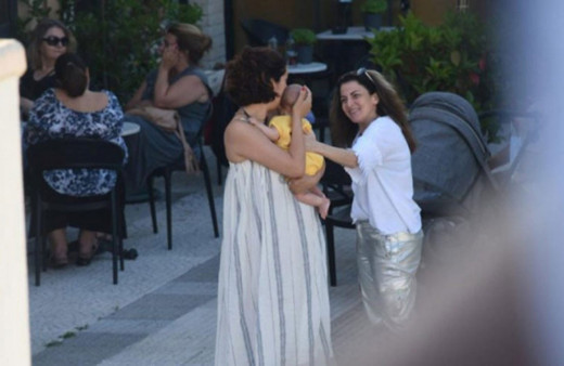 Bergüzar Korel'in ikinci bebeği Han'ın ilk görüntüsü