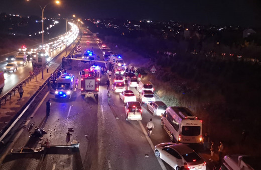 Ankara yolunda can pazarı! Otobüs devrildi