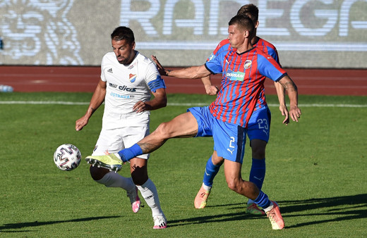 Milan Baros futbola son noktayı koydu