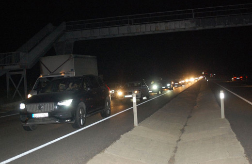 Tatilcilerin İstanbul'a dönüşü çile haline geldi 15 km kuyruk oluştu