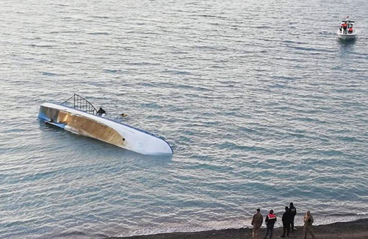 Van gölünde batan tekneyle ilgili 17 kişi hakkında yakalama kararı