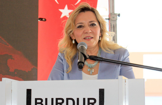 İyi Partili Aylin Cesur Salda Gölü skandalı sonrası özür diledi