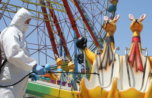 Lunapark ve tematik parklar "kontrollü sosyal hayat" çerçevesinde açıldı