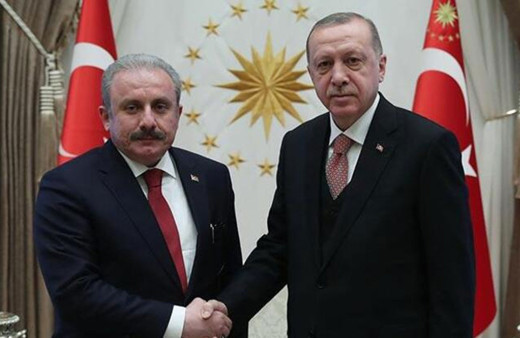 Başkan Erdoğan'dan Şentop'a tebrik telefonu