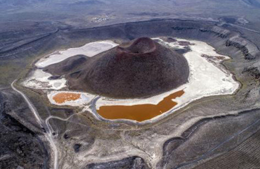 Dünyanın nazar boncuğu 'Meke Gölü' kurudu bir damla su kalmadı