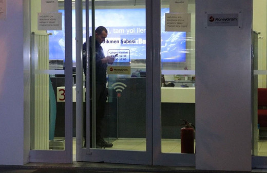 Ankara'da filmleri aratmayan banka soygunu: 1 dakikada girip çıktılar