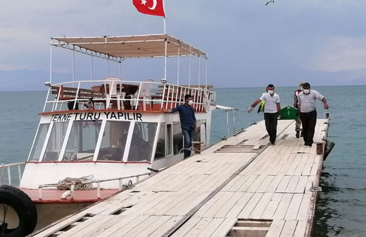 Van Gölü’nden 2 ceset daha çıkarıldı