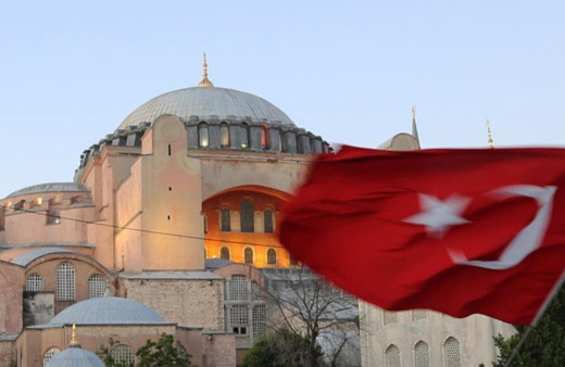 Ayasofya'da namaz kılmak için Türkiye'ye bilet almaya başladılar