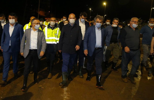 Bakan Soylu sel felaketin vurduğu Rize'de inceleme yaptı! Acı bilançoyu açıkladı