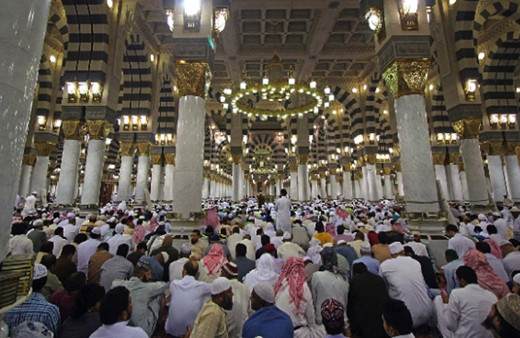 Cuma namazı nasıl kılınır Diyanet kaç rekat?