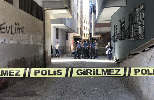 Pendik'te hava almak için balkona çıkan yaşlı adam yere çakıldı