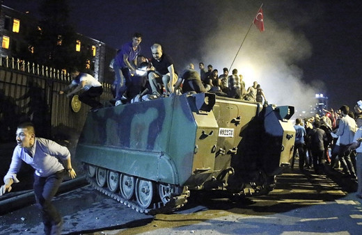 Raporlar ortaya çıktı! FETÖ ihanetinin faturası 1.3 trilyon TL