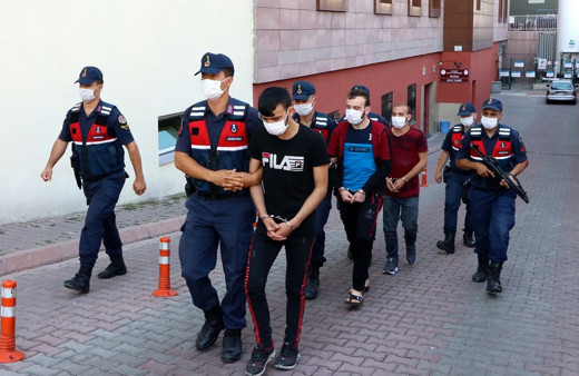 Kayseri'de 3 DEAŞ şüphelisi kardeş yakalandı