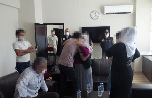 İkna sonrası teslim olan PKK'lı ailesiyle buluşturuldu