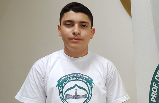 4 yaşında okumayı öğrendi 11 ayda hafız olup LGS’de Türkiye birincisi oldu