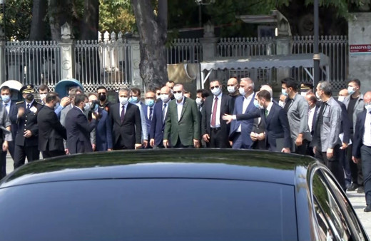 Cumhurbaşkanı Erdoğan, Ayasofya Camisi'nde incelemelerde bulundu