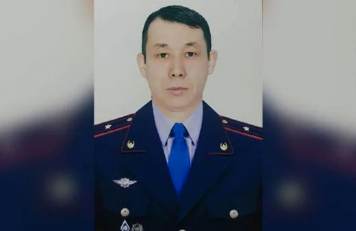 Kazakistan’da bir polis suçluyu yakalamak için 13'ncü kattan atladı
