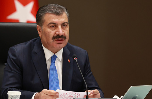 Bakan Koca, annesini koronadan kaybeden kişinin fotoğrafı ve sözleriyle uyardı