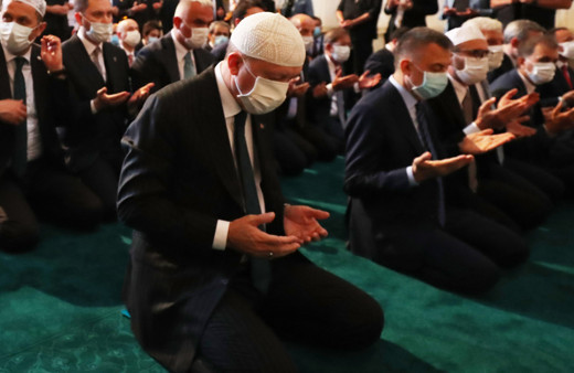 Ayasofya'da kılınan namaz Miçotakis'i çıldırttı!