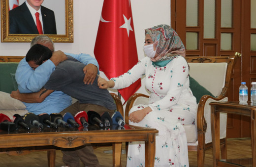 Evlat nöbeti HDP ve PKK’ya karşı direnişe dönüştü