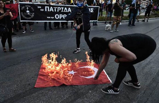 Yunanistan'da Ayasofya cinneti Selanik’te Türk bayrakları yakıldı