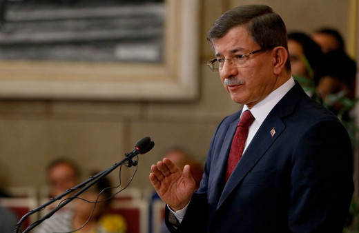 Ahmet Davutoğlu'dan anlamsız Ayasofya tepkisi! 350 bin kişi nasıl girecekti
