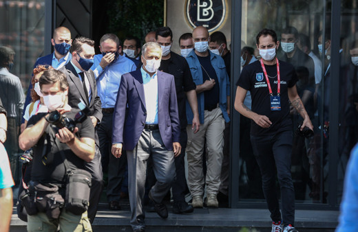 İstanbul Valisi Ali Yerlikaya'dan şampiyon Başakşehir'e ziyaret