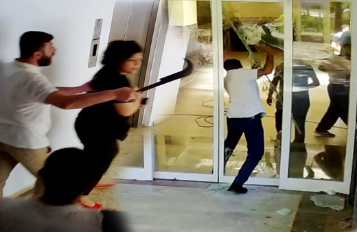 Antalya Kemer'de 4 yıldızlı oteli tahrayla bastılar dehşet anları görüntülendi