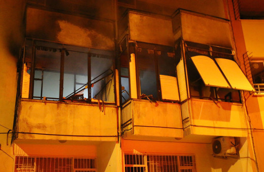 Aydın'da cezaevinden izinli çıktı babasının evini ateşe verdi 