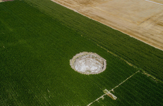 Konya'da oluşan dev obruk havadan fotoğraflandı