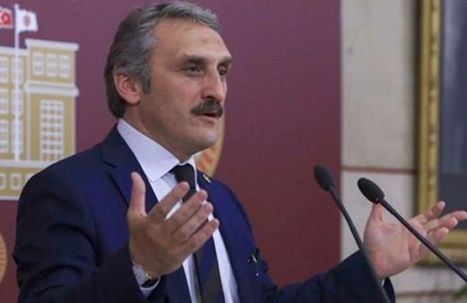 Tarihi çeşmeye babasının adını yazdıran Çamlı tepki gösterdi: Ne var yani bunda?