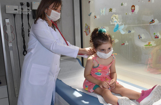 Pandemi nedeniyle aşıları erteleyen ailelere uyarı