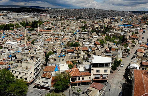 Gaziantep'te koronavirüs salgını önlenemeyince Valilik yeni yasak koydu! Mezarlık yasağı