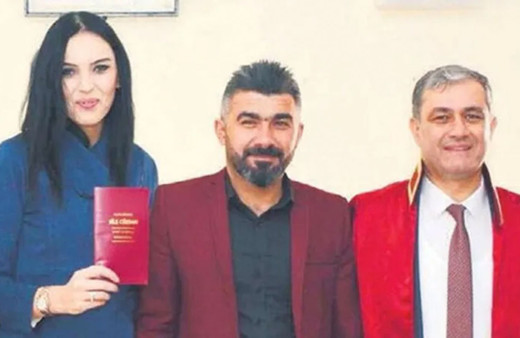 İYİ Partili Elmalı Belediye Başkanı Öztürk'ün görüntüleri ortaya çıktı! Çıplak fotoğraf detayı