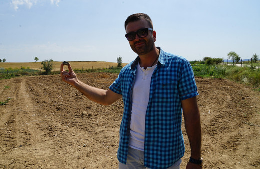 Kastamonu'da sarımsak toplarken buldu! Parıldıyor ve çekimi var