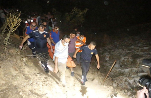 Manisa'da misinalara takılan itfaiyeci boğuldu